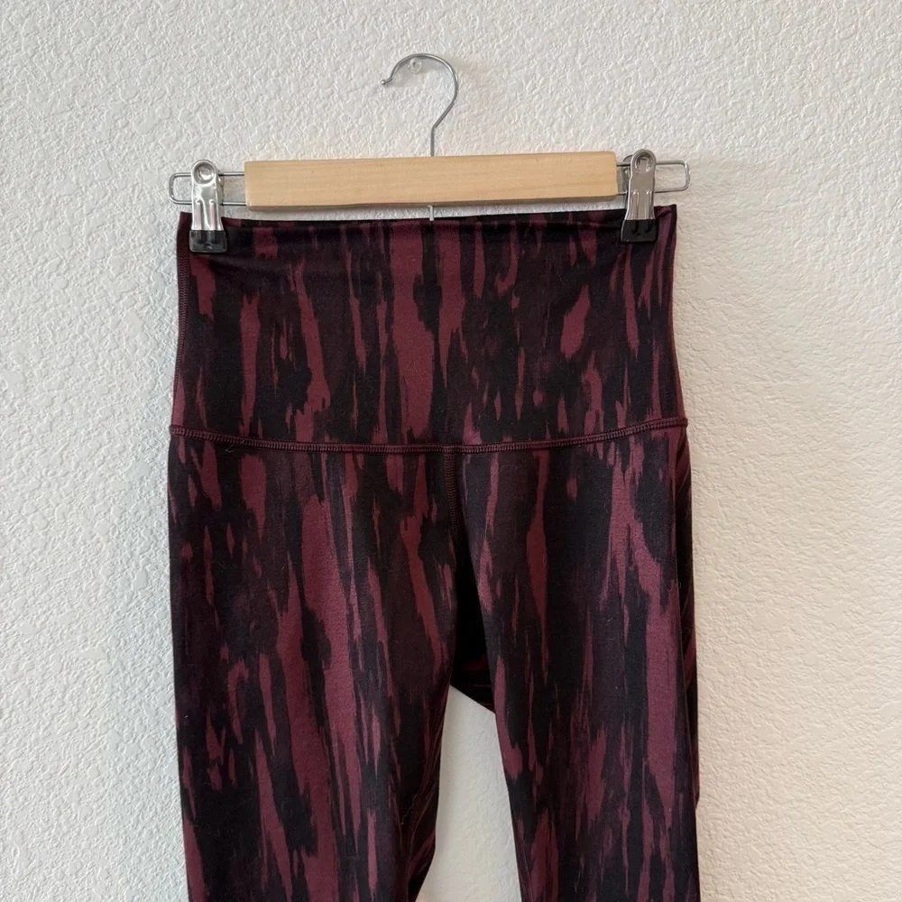 Lululemon- Wunder Under High Rise Crop * Full-On Luon